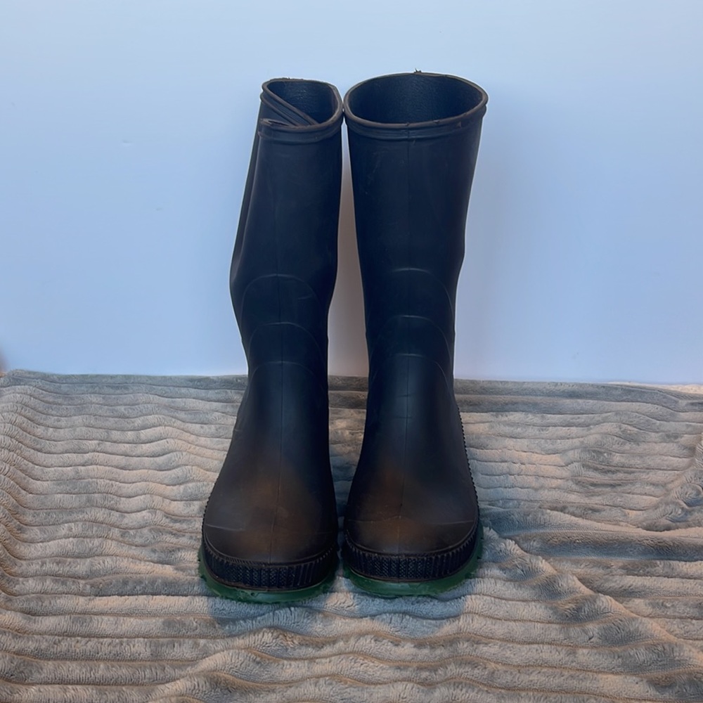 Black and Green Rain/Work Boots - Picture 2 of 11